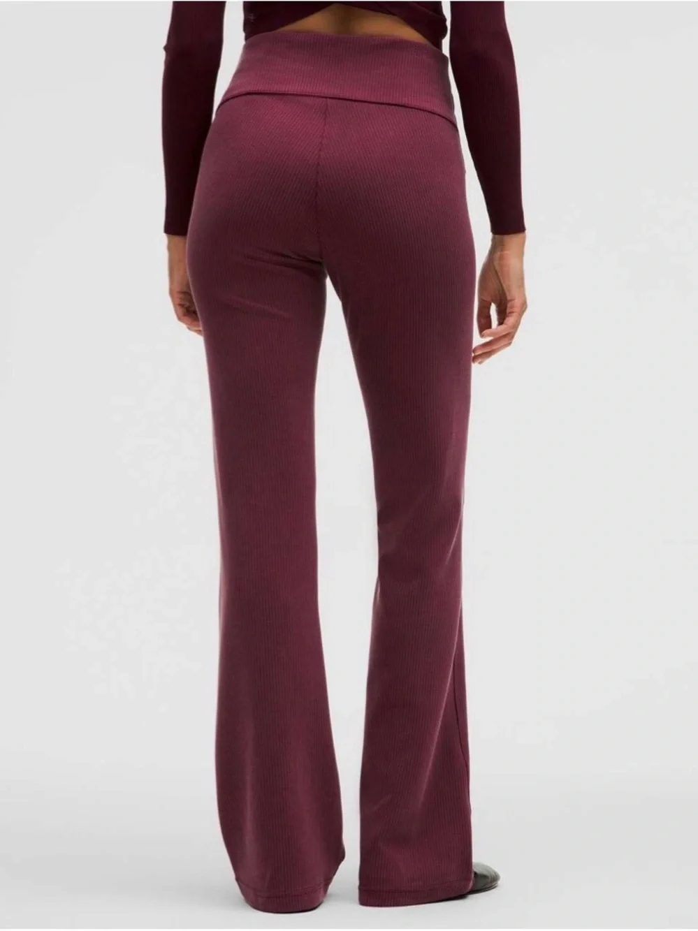 Lululemon Ribbed Softstreme Flared Pant *Regular - Garnet
